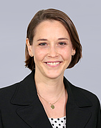 Dr. Julia Hassing